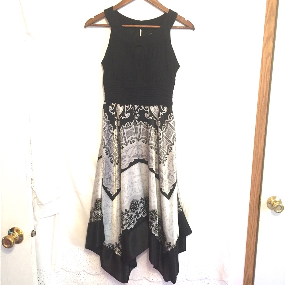 SIGNATURE BY SANGRIA Black & Silver  Dress, Sz 6